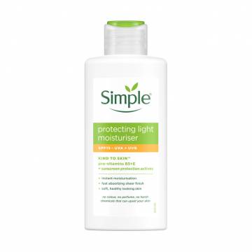 Легкий защитный крем для лица Simple Kind To Skin Protecting Light Moisturiser SPF 15, 125 мл Легкий защитный крем для лица Simple Kind To Skin Protecting Light Moisturiser SPF 15, 125 мл