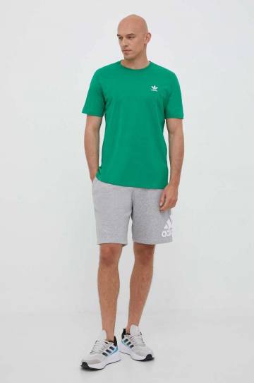 Хлопковая футболка adidas Originals цвет зелёный с аппликацией Хлопковая футболка adidas Originals цвет зелёный с аппликацией