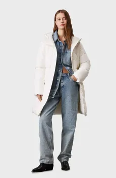 Женская белая куртка LOGO BELT LONG PUFFER Белый XS Calvin Klein Jeans J20J224122