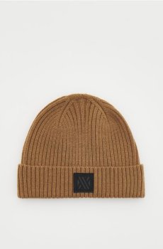 Reserved - Шапка з нашивкою - бежевий - 2724V-80X