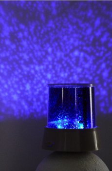 Обертовий LED RGB проєктор зірок - бежевий