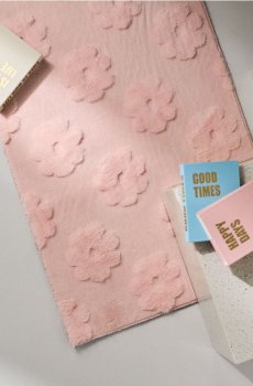 Килим з вибитим квітковим візерунком - пастельний рожевий