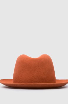 Оранжевая шляпа из шерсти с нашивкой логотипа