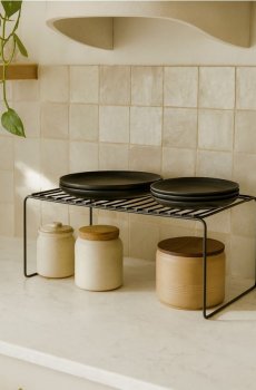 Полиця - чорний