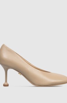 Бежевые кожаные туфли