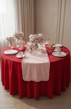 Червона скатертина 140х220 см