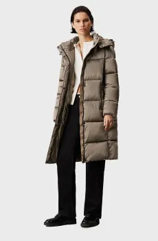 Женская коричневая куртка MONOLOGO ND SHINY LONG PUFFER Коричневый XS Calvin Klein Jeans J20J224617