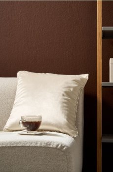 Наволочка з сатиновим оздобленням і перлинною облямівкою - кремовий