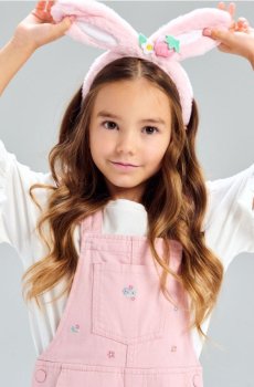 Плюшева пов’язка з вушками кролика та полуницею - пастельний рожевий