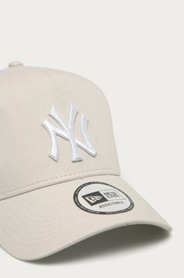 Кепка New Era цвет бежевый с аппликацией Кепка New Era цвет бежевый с аппликацией