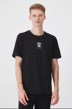 Футболка Medicine