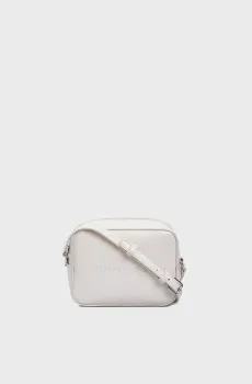 Женская белая сумка TJW ESS MUST CAMERA BAG Белый ONESIZE Tommy Jeans AW0AW16266