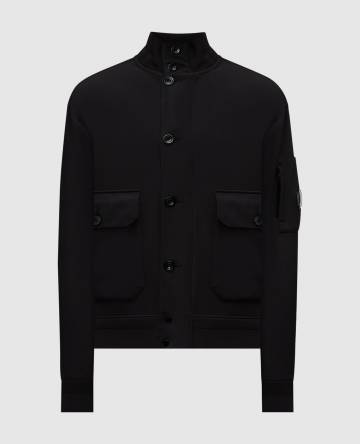 Черная куртка с логотипом