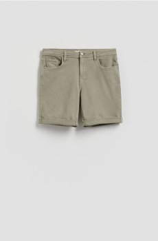 Reserved - Джинсові шорти slim fit - зелений - YV425-07J