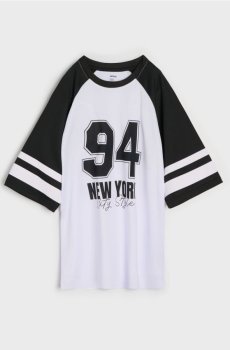 Футболка з принтом - білий