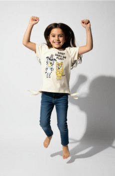 Футболка Bluey - кремовий