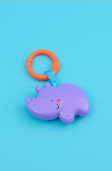 Дитяча брязкальце - різнобарвний