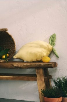 Подушка у формі лимона - жовтий