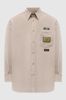 Бежевая рубашка с шерстью с брендовыми нашивками