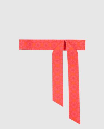 Оранжевый пояс с кружевом