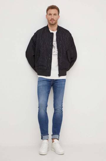Хлопковая футболка Pepe Jeans Chuck мужская цвет бежевый с принтом PM509225 Хлопковая футболка Pepe Jeans Chuck мужская цвет бежевый с принтом PM509225