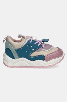 Детские кроссовки Primigi