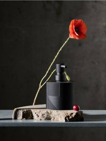 Дозатор для мила - чорний