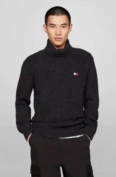 Мужской темно-серый гольф TJM SLIM ROLL NECK BADGE SWEATER Серый L Tommy Jeans DM0DM20602