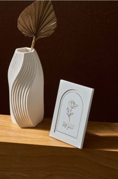 Рамка для фото з квітковим мотивом - білий