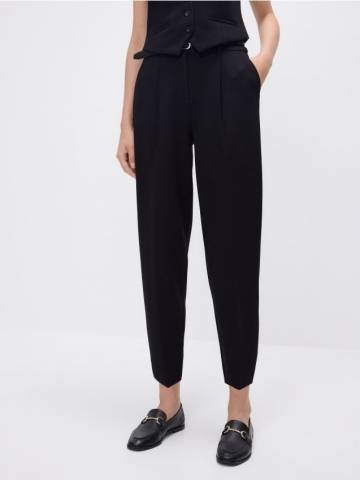 Reserved - Брюки зі стрілкою з поясом - чорний - ZQ558-99X