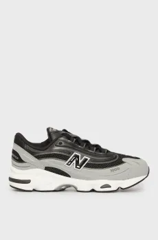 Женские кроссовки 1000 Разноцветный 7 New Balance GC1000AK