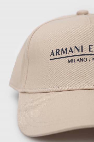 Кепка Armani Exchange цвет белый с аппликацией Кепка Armani Exchange цвет белый с аппликацией