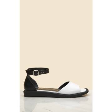 Босоніжки Ankle Strap на низькому ходу Estro ER00109322 Босоніжки Ankle Strap на низькому ходу Estro ER00109322