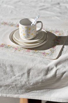 Підставка на стіл із квітковим мотивом - різнобарвний