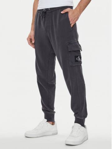 Calvin Klein Jeans Joggery J30J325663 Сірий Regular Fit Calvin Klein Jeans Joggery J30J325663 Сірий Regular Fit