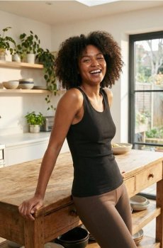 В’язана майка в рубчик - чорний