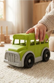 Іграшковий автобус - світло-зелений