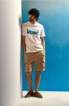 Бавовняна футболка з принтом - білий