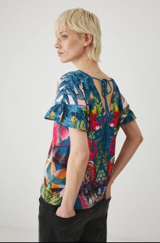 Футболка Medicine