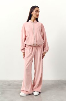 Рожевий велюровий костюм зі штанами та бомбером