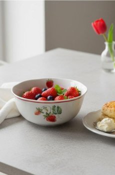 Керамічна миска з мотивом полуниць - червоний