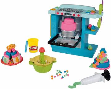 Набір для ліплення Play-Doh Kitchen creations Випікання святкового торта (F1321) Набір для ліплення Play-Doh Kitchen creations Випікання святкового торта (F1321)