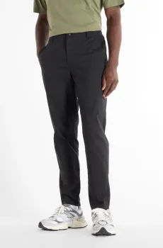 Мужские черные чиносы Standard Tapered 30" Черный XL New Balance MP43554BK