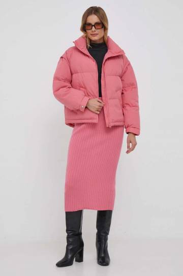 Пуховая куртка United Colors of Benetton женская цвет розовый зимняя oversize Пуховая куртка United Colors of Benetton женская цвет розовый зимняя oversize