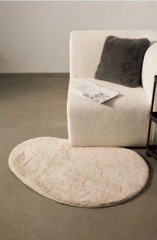 Килим нерегулярної форми - кремовий