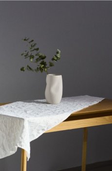 Доріжка на стіл із тисненим візерунком - кремовий