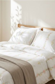 Комплект бавовняної постільної білизни з квітковим мотивом - кремовий