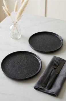 Керамічні тарілки з крапчастим візерунком 2 pack - чорний