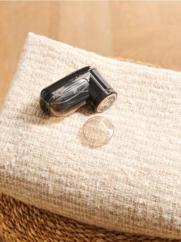 Бритва для одягу - чорний