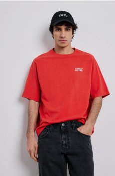 Reserved - Футболка релаксед з принтом - перцевий червоний - 460IW-29X